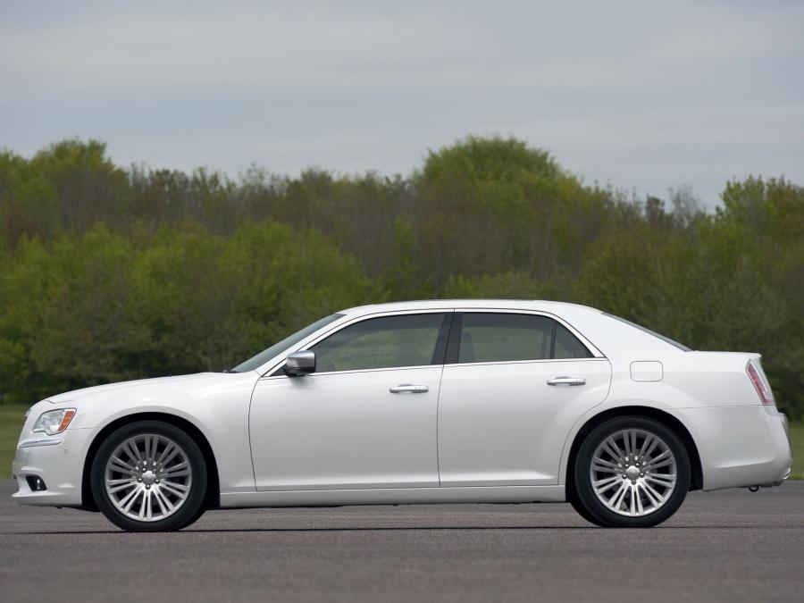  Chrysler 300C 2012 года  (UK) (фото 79 из 91)